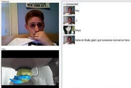 Tangkapan layar pertemuan chatroulette — Chatroulette pasangan di Camyster
